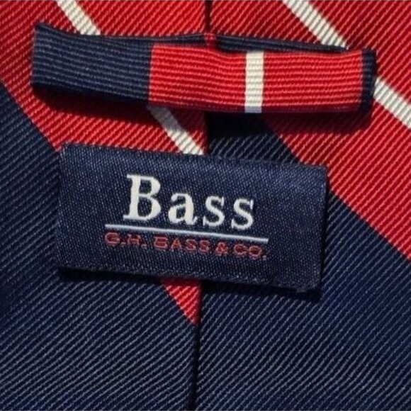 G.H. Bass & Co. Red & Navy Striped 100% Silk Repp Tie - Picture 2 of 6